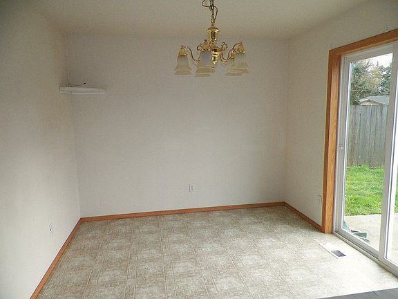4th image of 7220 NE 130th Ave