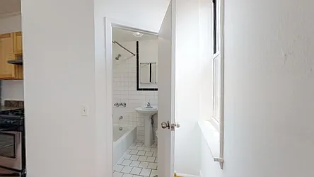 Rented by Flatiron Real Estate Advisors LLC