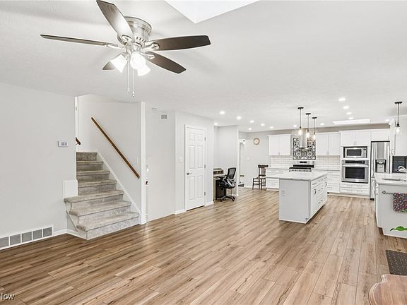 5th image of 9401 Pheasant Run Pl