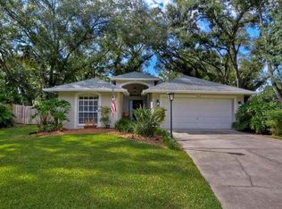 4611 Hidden Shadow Dr, Tampa, FL 33614