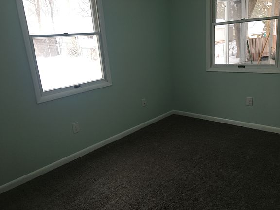 Downstairs bedroom 