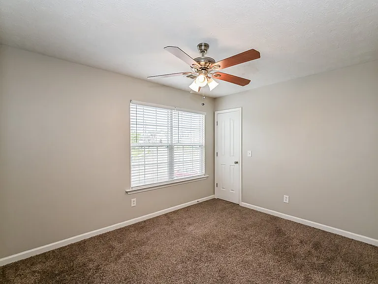 1065 Tammy Sue Ln — Photo 13