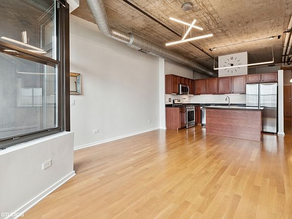 5th image of 849 N Franklin St Unit 502
