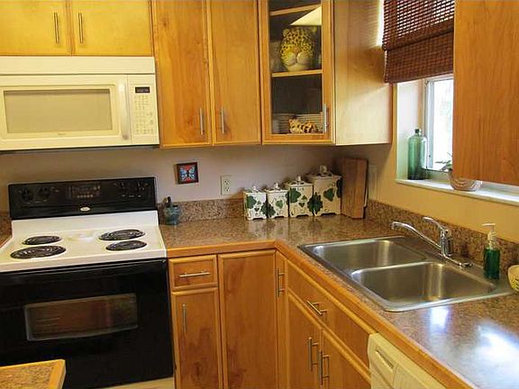 2nd image of 1100 Ponce De Leon Cir