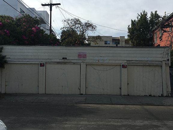 5th image of 371 N Saint Andrews Pl