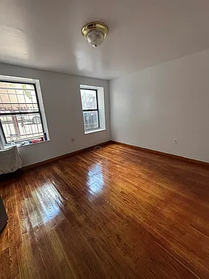 Bedroom, photo 1