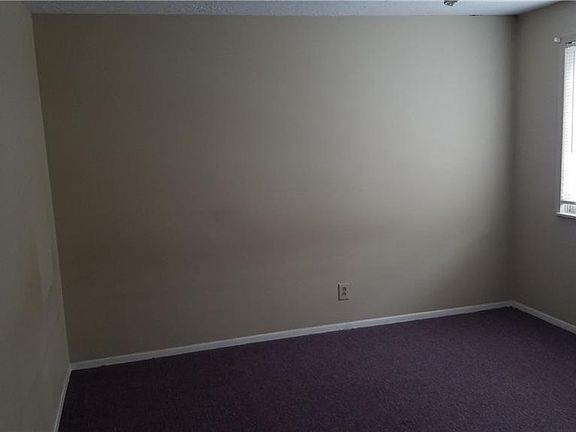 3rd image of 5998 Glenway Dr #A