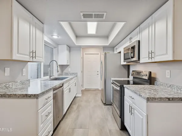 7208 W MEDLOCK Drive, Glendale, AZ 85303