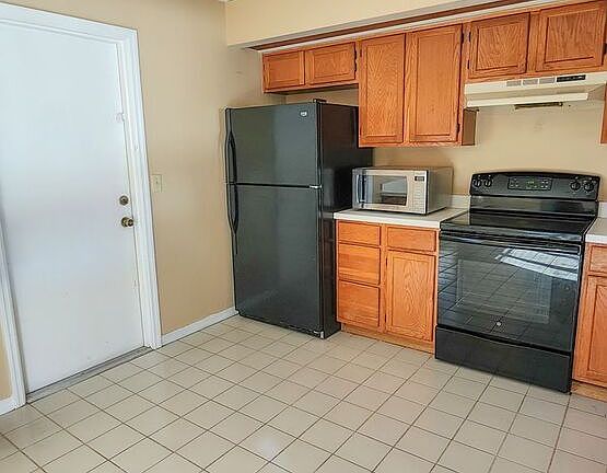 4th image of 3083 Erskine Dr