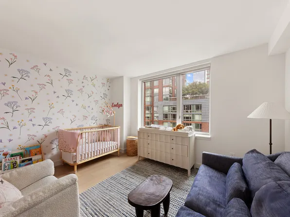 20 River Terrace image 7 of 9