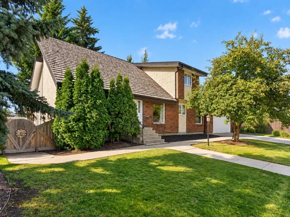 311 Lessard Dr NW, Edmonton, AB T6M 1A6