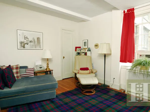 444 East 52nd Street image 1 of 3