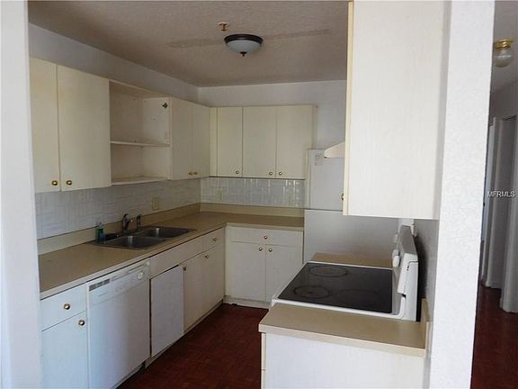 5th image of 5803 La Costa Dr