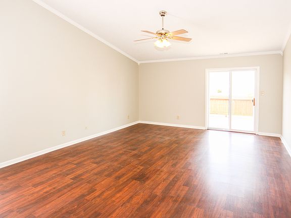 07 Family Room_05312016