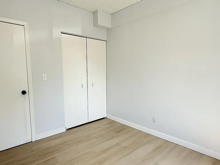 3503 Sandwich St #103 — Photo 8