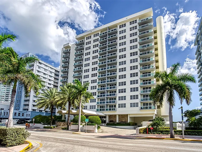 6917 Collins Ave #1106 — Photo 33
