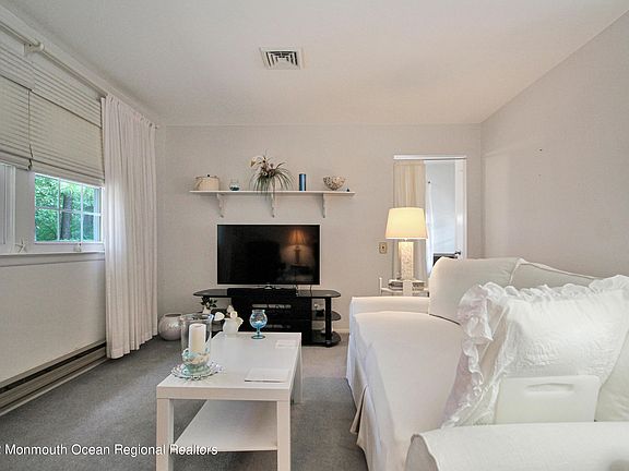 5th image of 9C Deerfield Dr