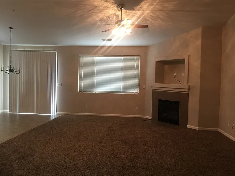 6102 W Seeger Ct — Photo 3
