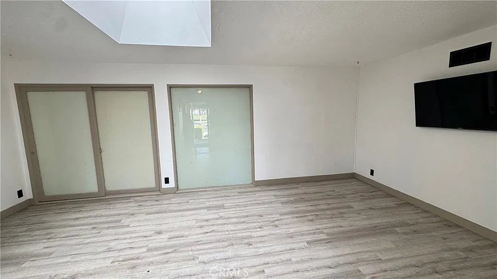 3 bed, 1100 sqft, $4,200 — Photo 4