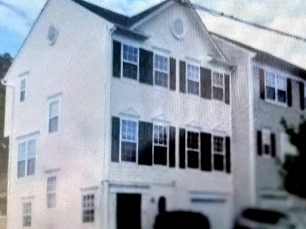 2015 Trenton Pl SE, Washington, DC 20020