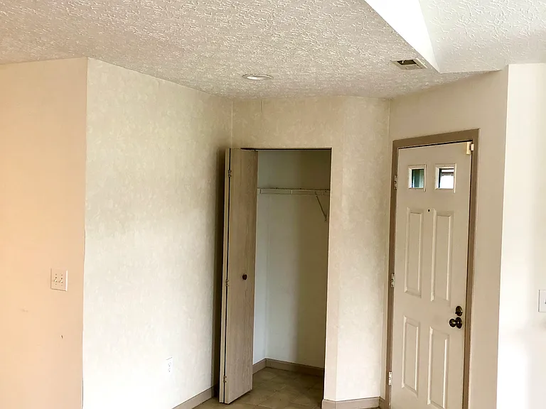 6835 Villabrook Dr — Photo 5