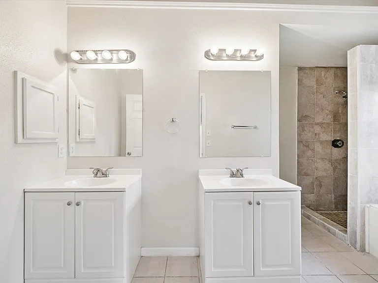 5715 S Magazine Cir — Photo 16