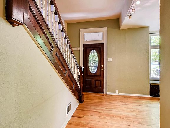 2nd image of 126 W Archer Pl