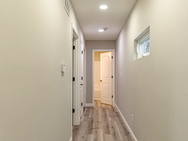 225 Southern Lake Dr — Photo 7