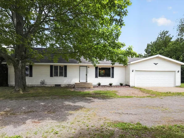 61384 Oak Rd, South Bend, IN 46614