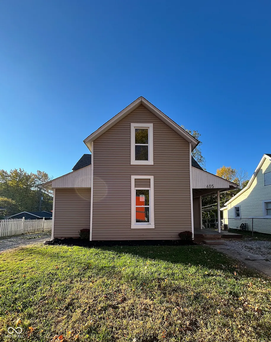 605 Tuttle Ave photo 1