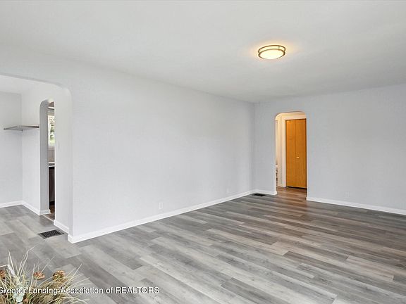 5th image of 629 Swains Lake Dr