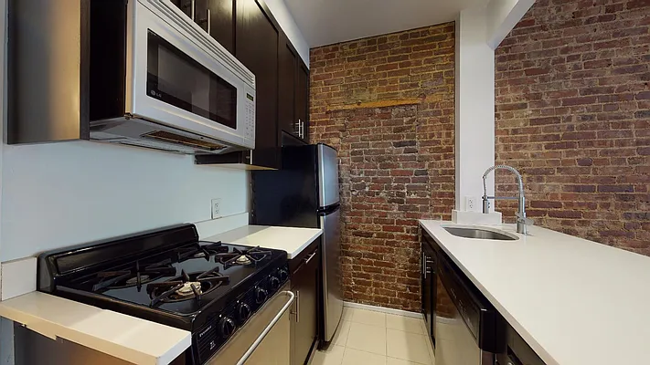 Rented by Bond New York | media 15