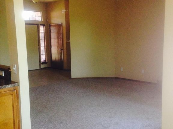 2nd image of 1010 SW 84th St