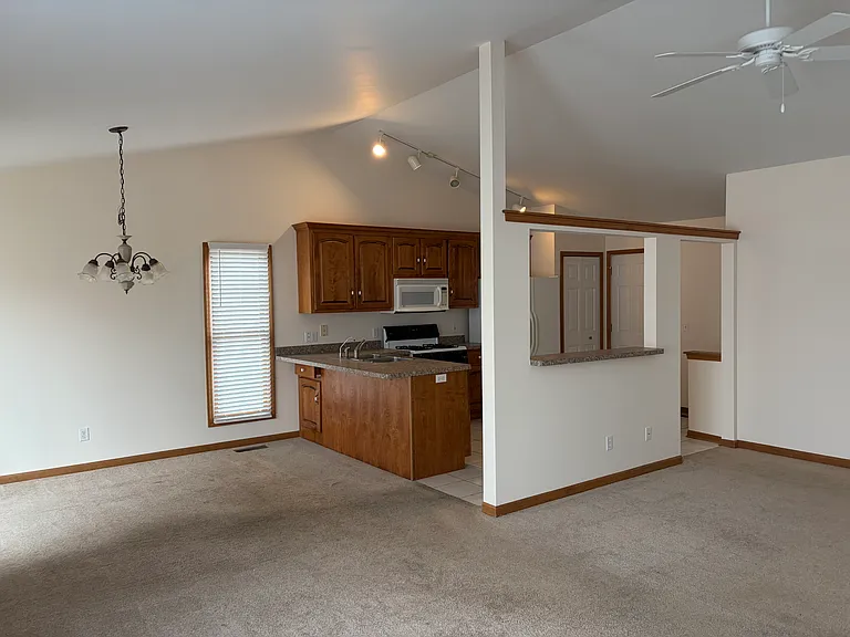 517 Conley Dr — Photo 7