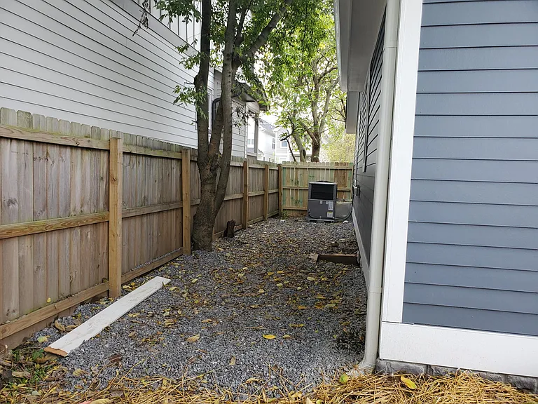 6018 California Ave — Photo 18