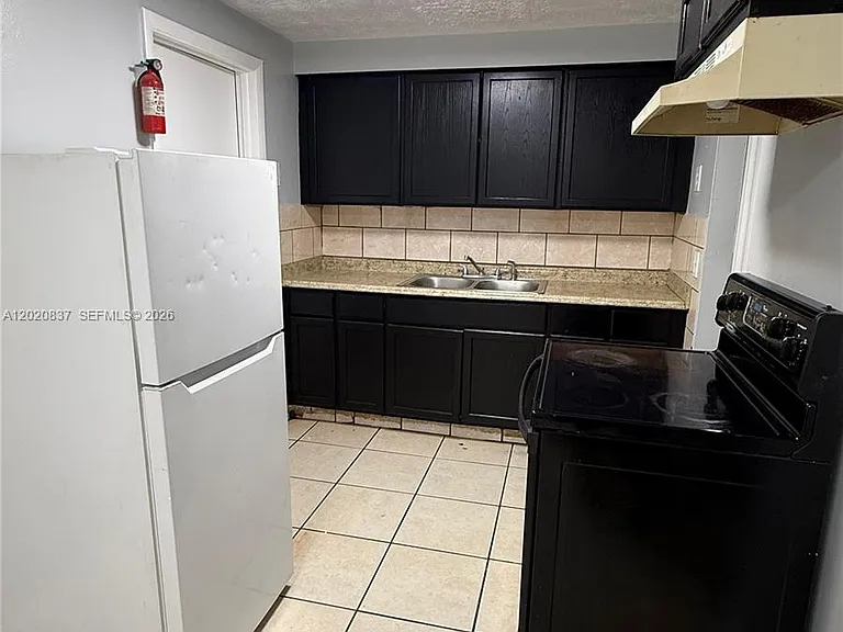 2644 West St — Photo 4