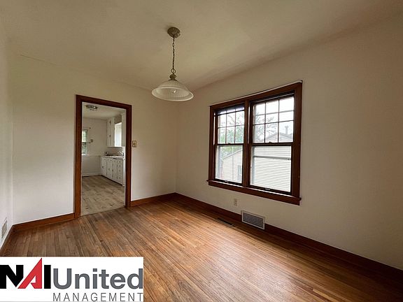 4th image of 3422 Virginia St