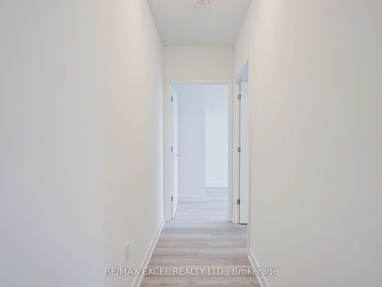 5858 Yonge St #1011 — Photo 31