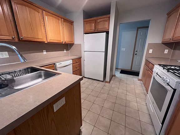 5th image of 3739 Kinnrow Ct NW
