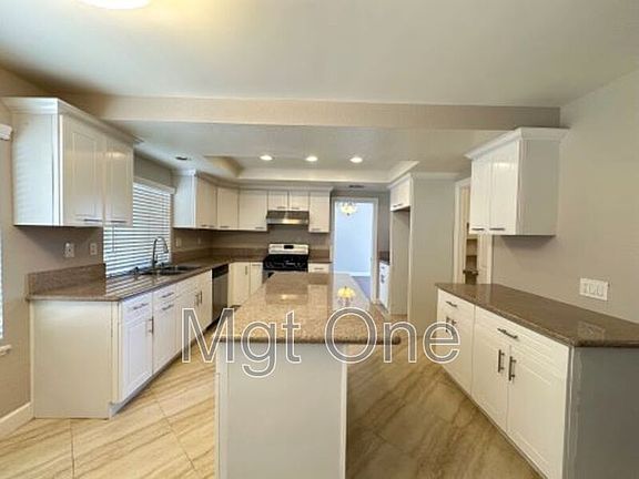2nd image of 10290 Lake Summit Dr