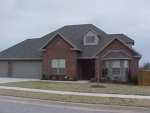 1st image of 2301 S Mont Blanc Ave