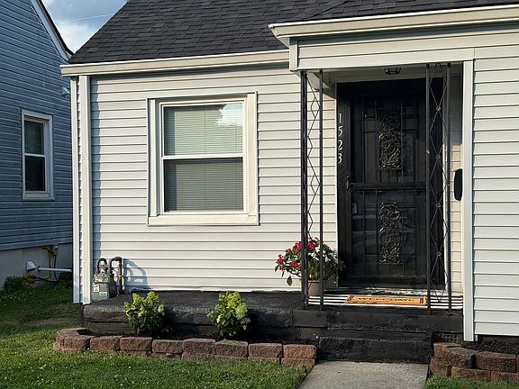 4th image of 1523 Wurtele Ave