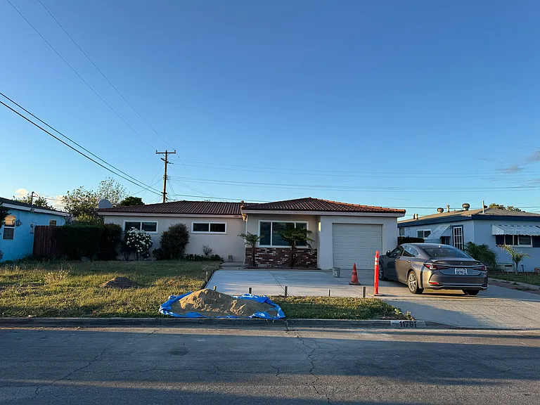 11791 Comstock Rd — Photo 1