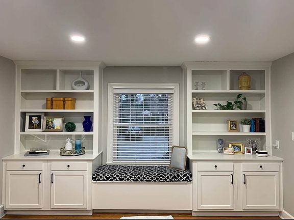 5th image of 405 Breckenridge Ln