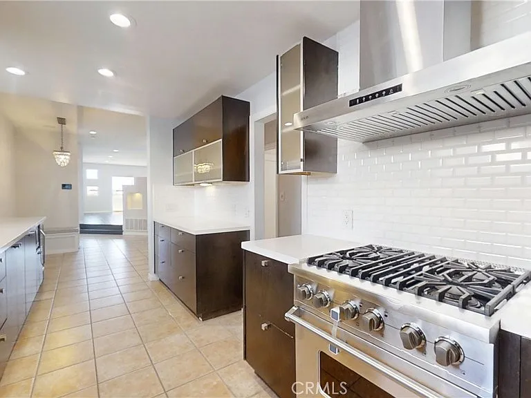 509 N Dianthus St — Photo 4