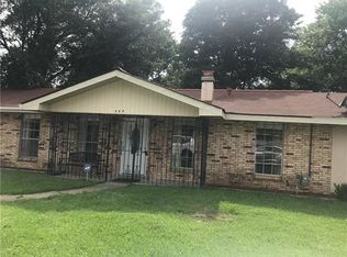 908 Robert St, Gretna, LA 70056