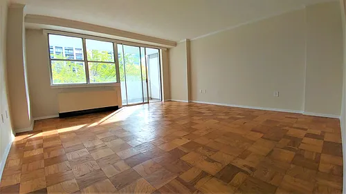 2 Hawthorne Pl Photo 1