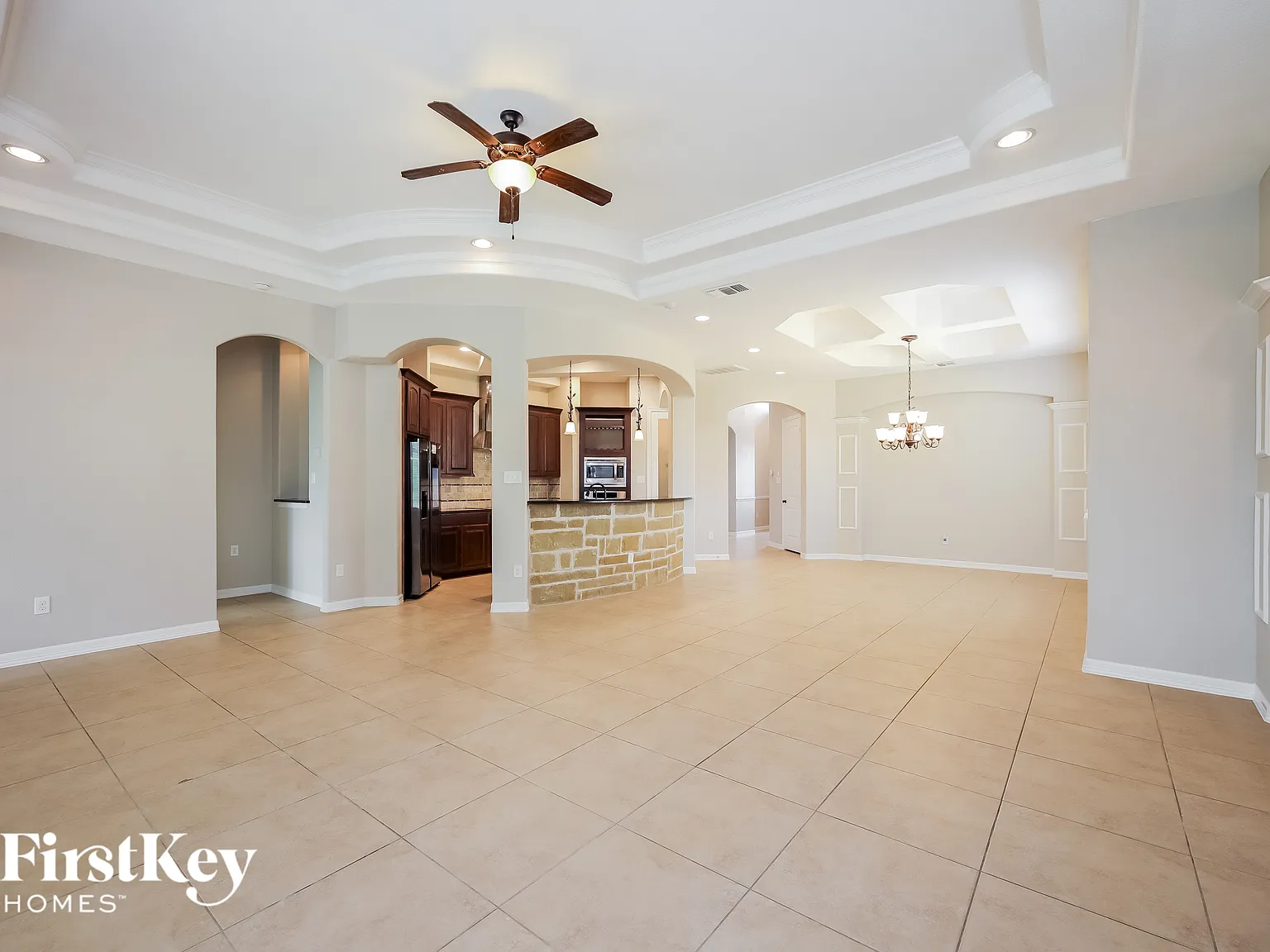 3 bed, 2.0 bath, 2069 sqft, $1,945 — Photo 4