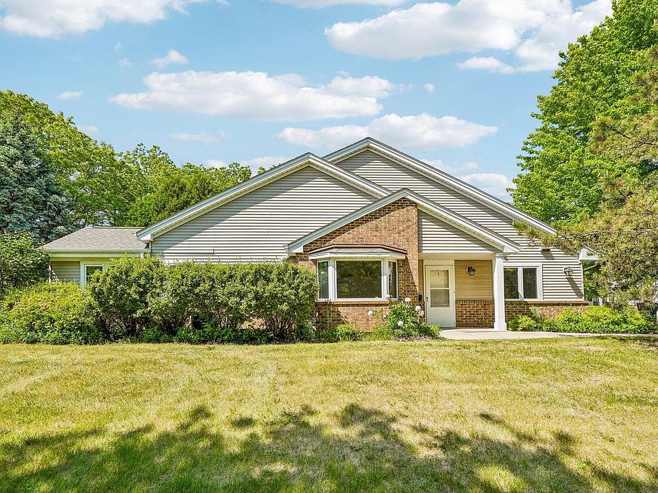 1st image of 7017 W Hummingbird COURT