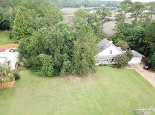 3360 Mills Bayou Dr, Milton, FL 32583